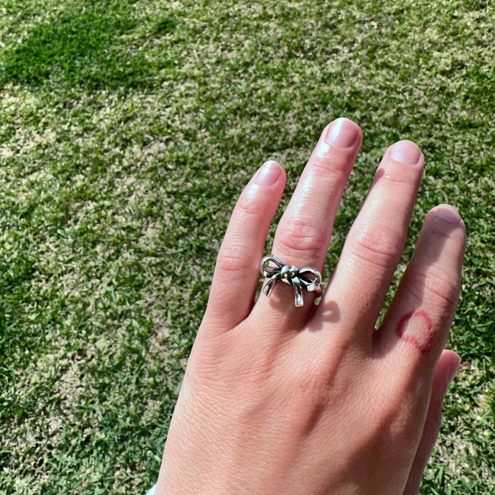 RETIRED James Avery Bow Ring